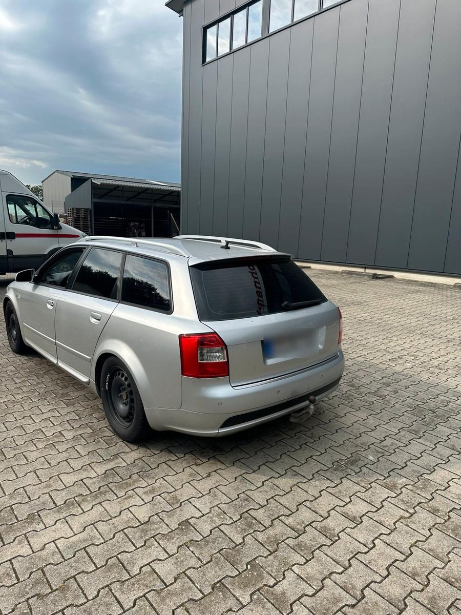 Audi A4 2004 — двигун 131 HP (96kW)