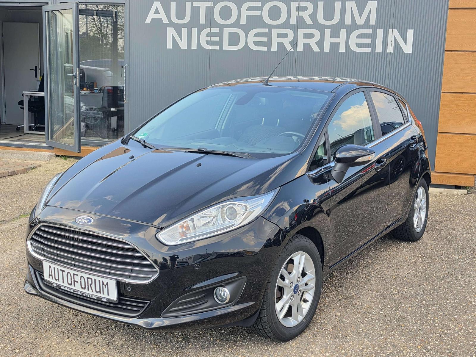 Ford Fiesta Titanium 5 Türig *Neu Zugang* top gepfleg