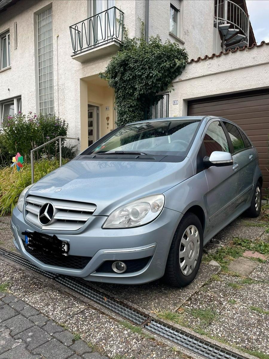Mercedes-Benz B180, 2010