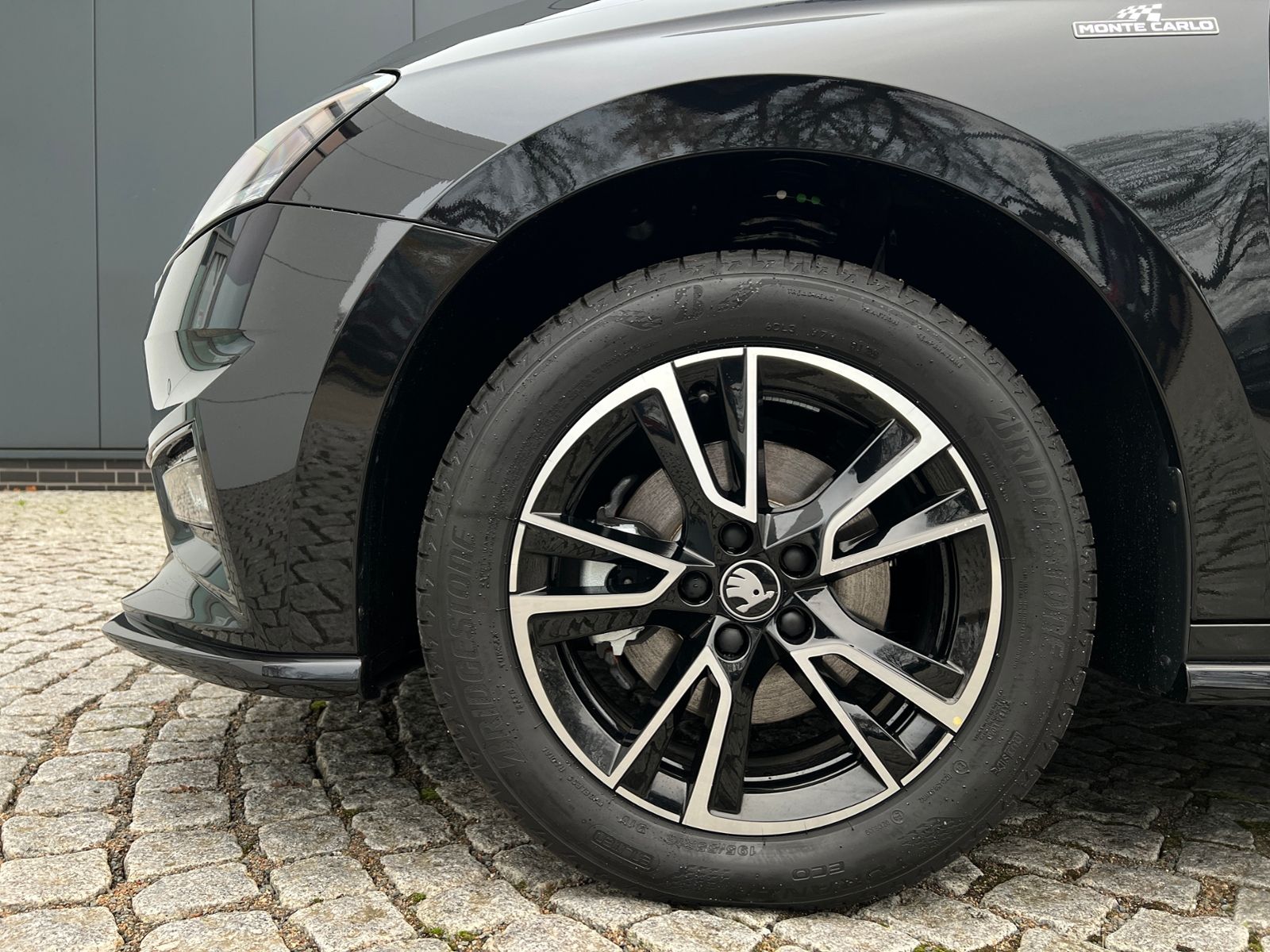 Fahrzeugabbildung SKODA Fabia Monte Carlo 1.5 TSI DSG *LED, ACC, SmartLi