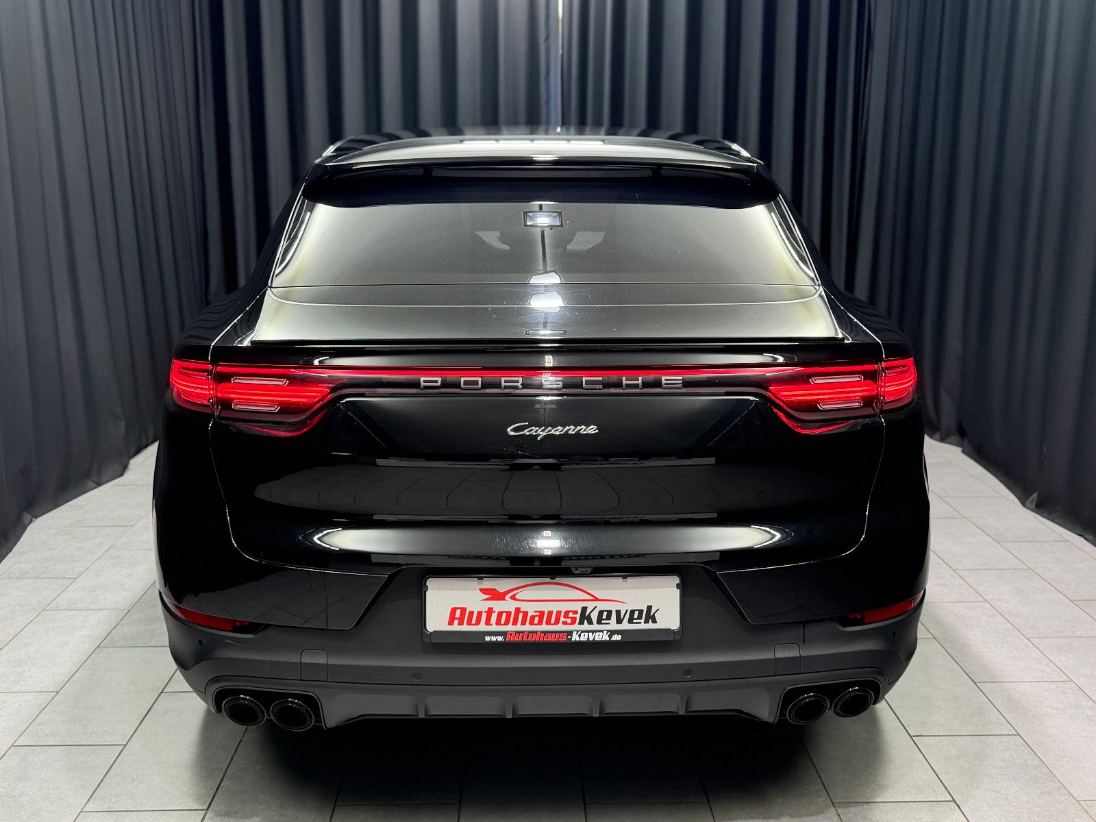 Fahrzeugabbildung Porsche Cayenne Coupe Basis |LED|LUFT|STDHZ