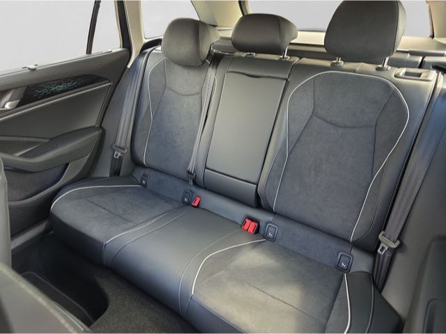 Volkswagen Passat Variant - Bild 13