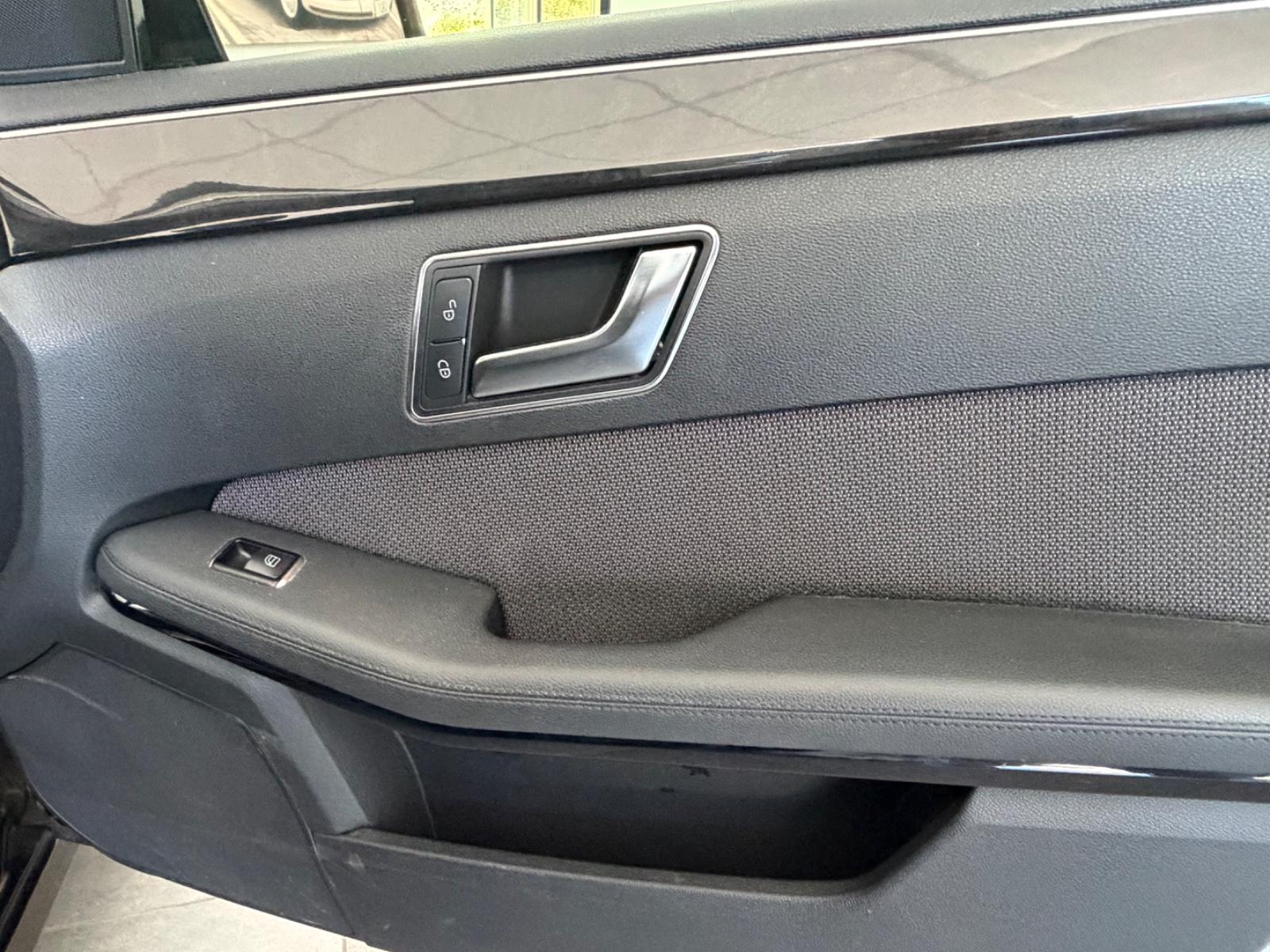 Mercedes-Benz E220dT CDI BlueEfficiency