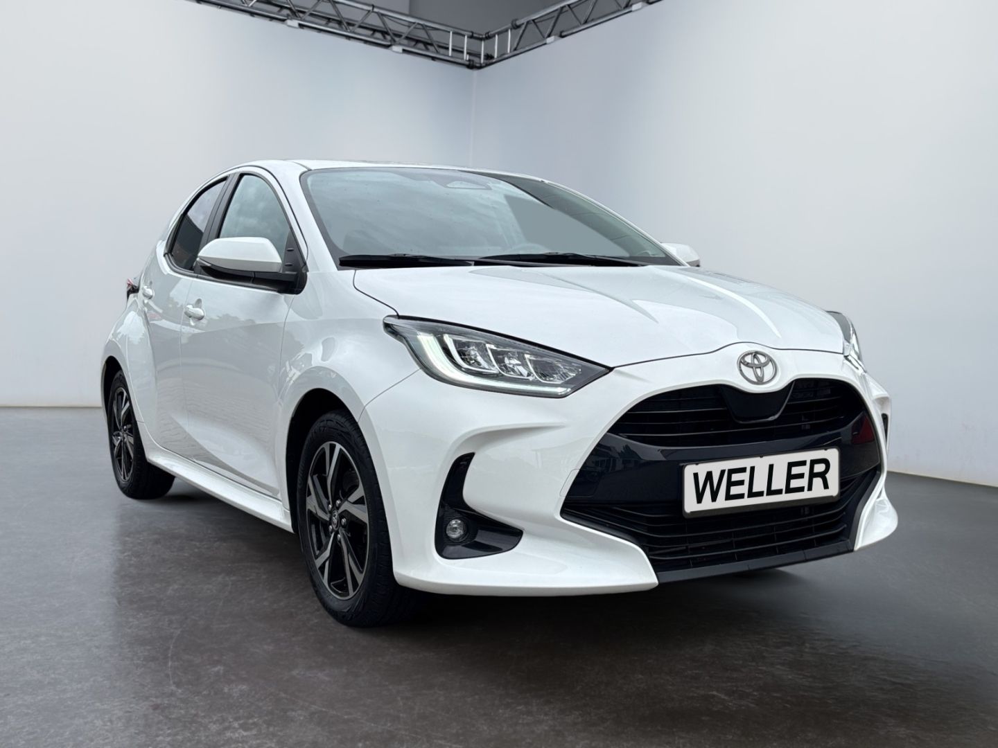 Toyota Yaris Hybrid 1.5 Team D *LED*CarPlay*SHZ*CAM*ACC imagem 3