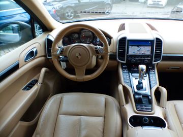 Porsche Cayenne - 9