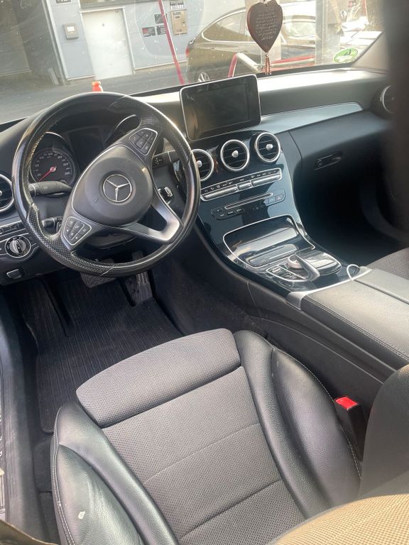 Image of Mercedes-Benz C 220