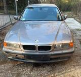 BMW 735i E38 - BMW 735: E38 735i
