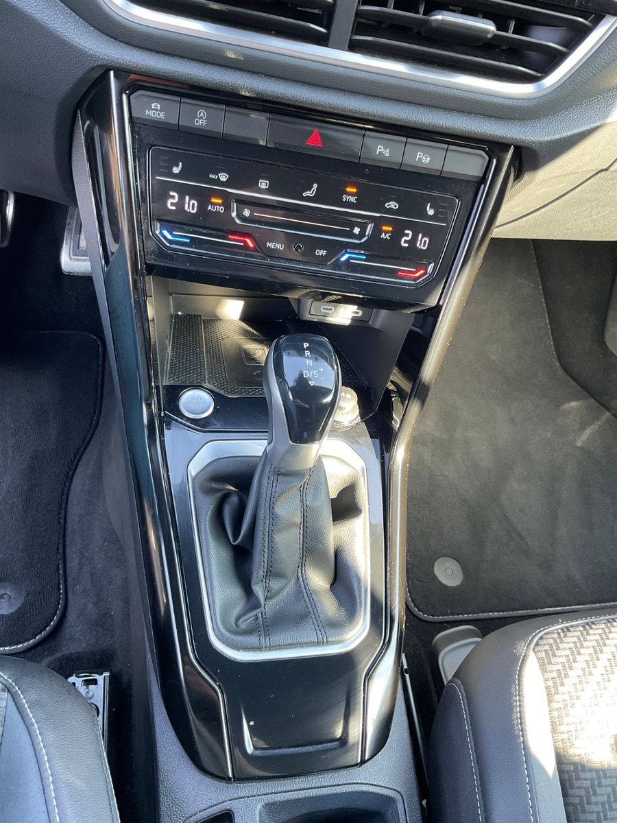 Fahrzeugabbildung Volkswagen T-Roc Cabriolet 1.5 TSI DSG R-Line,LED,ACC,Carpl
