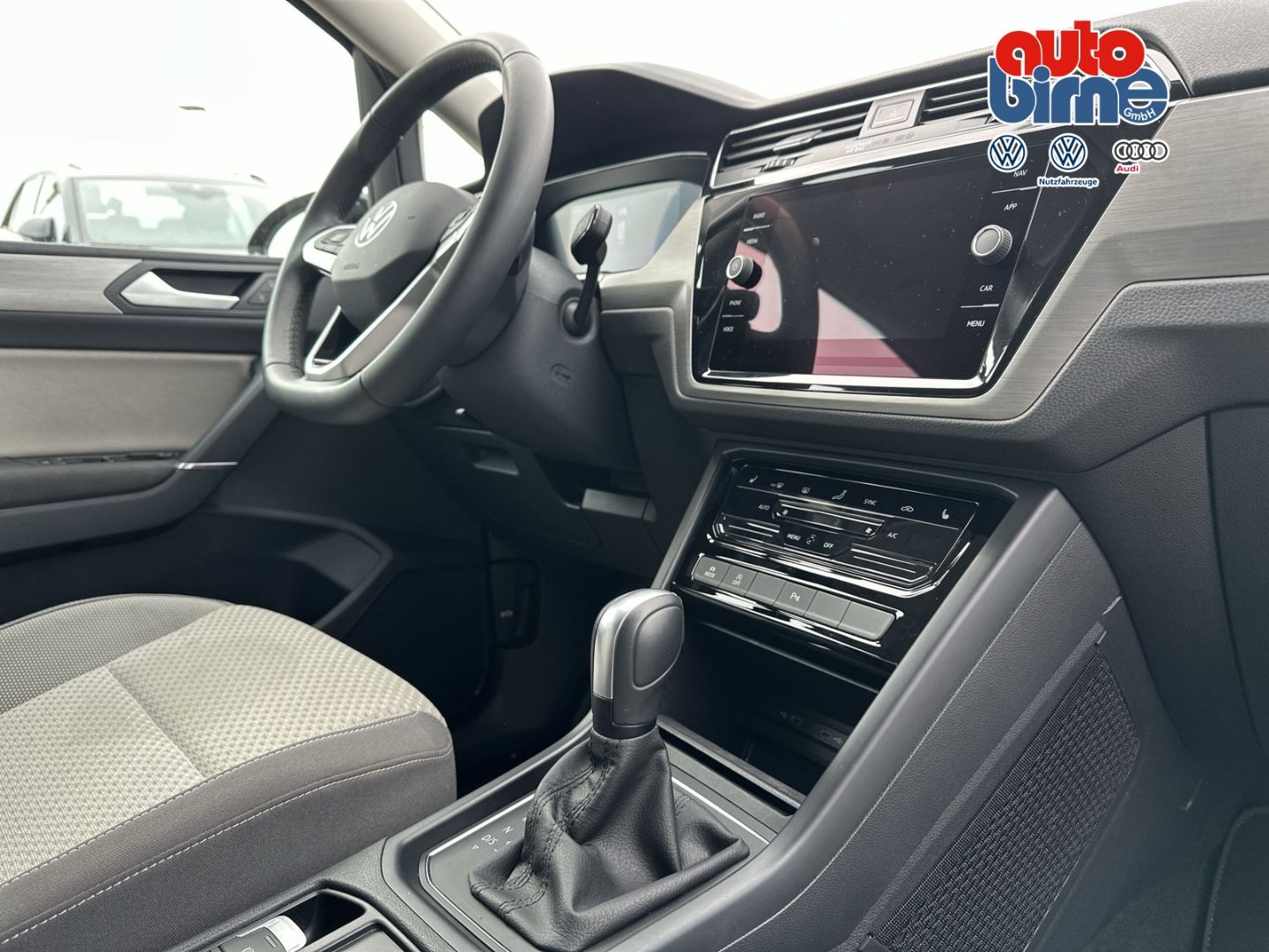 Touran 1.5 TSI Comfortline Navi Digitales Cockpi