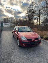 Renault Clio 2 1.2 - gebrauchte Renault Clio aus dem Jahr 2004