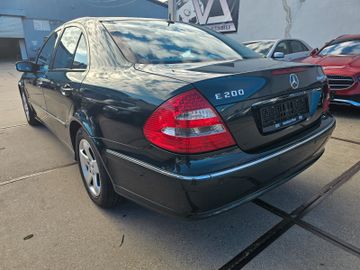 Mercedes E 200 - 7