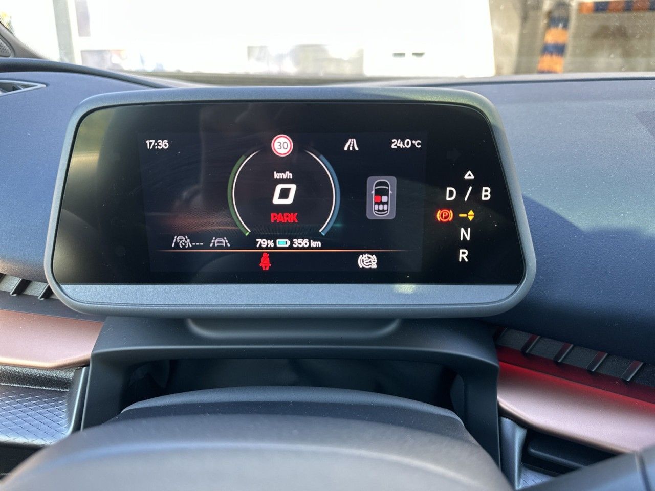 Fahrzeugabbildung CUPRA Tavascan VZ 4Drive 340 PS 77 kWh - mit KI generiert/bearbeitet