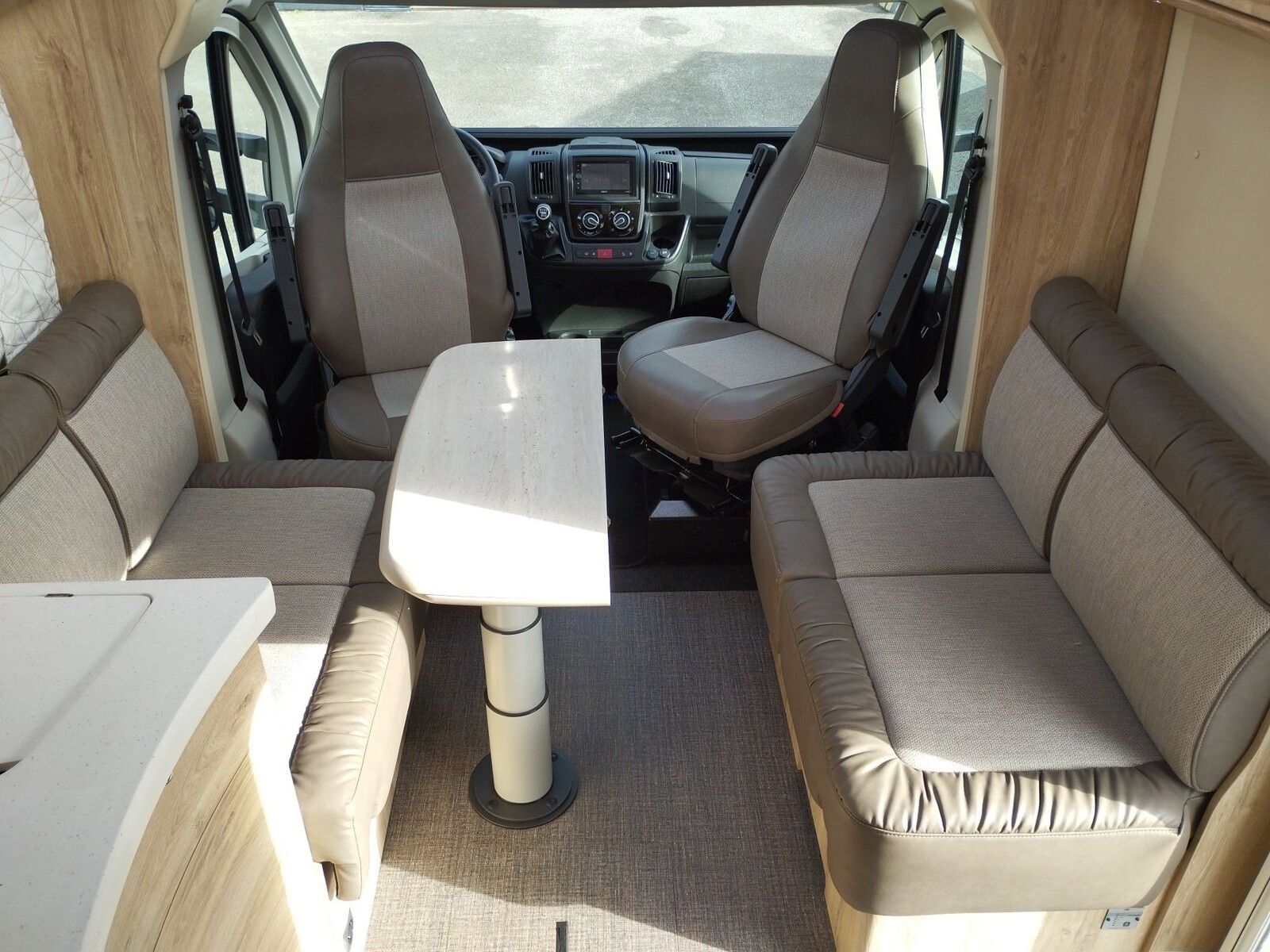 Fahrzeugabbildung Eura Mobil Profila T 720 EF Markise,Maxi 4,25T