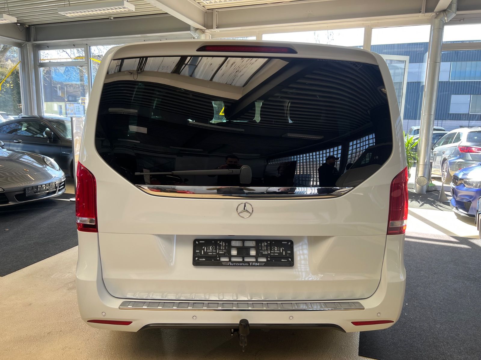 Fahrzeugabbildung Mercedes-Benz V 250 d EDITION lang AMG *AMBIENTE*KAMER*LED*