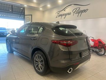 Alfa-Romeo Stelvio - 5