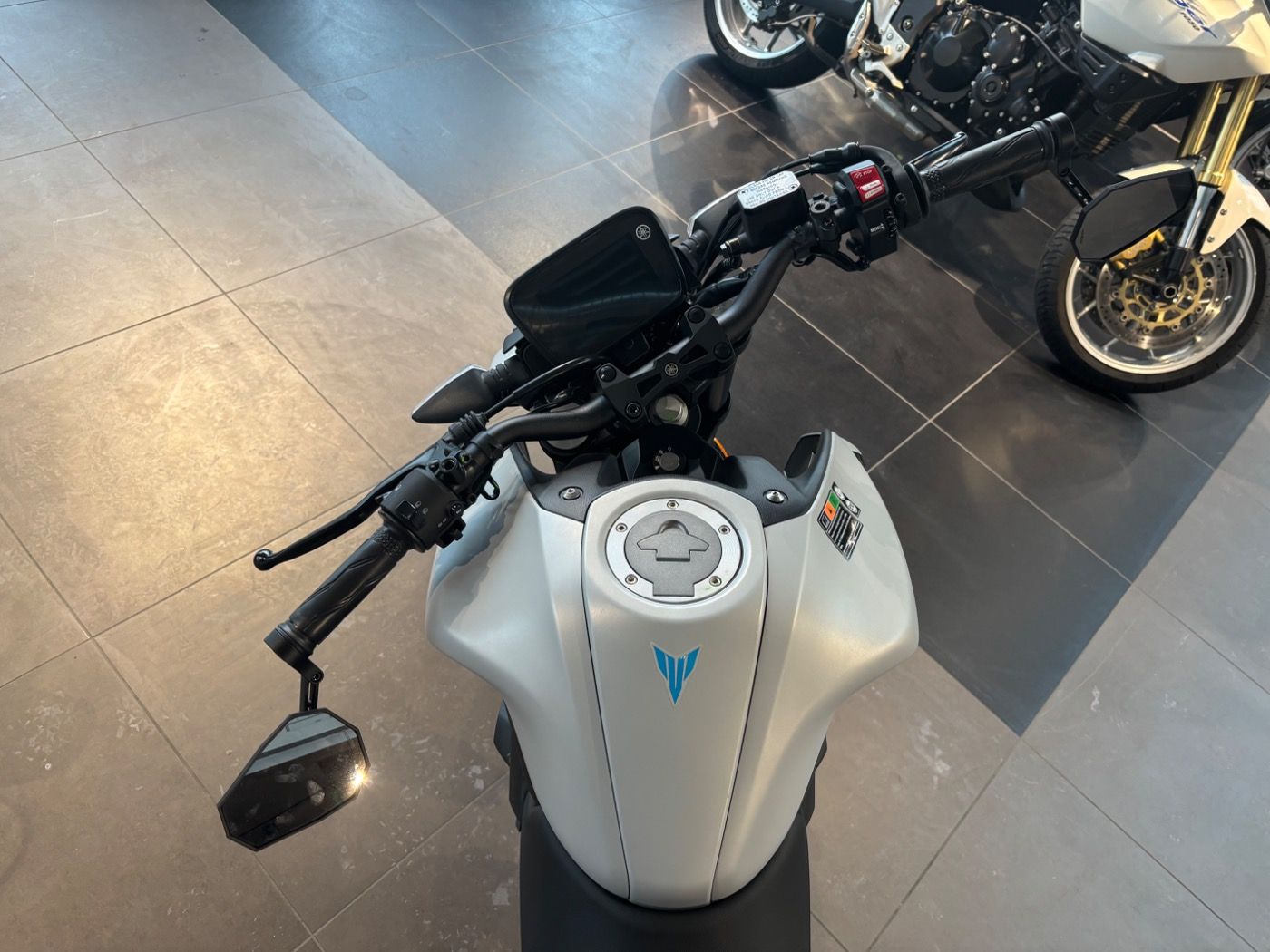 Fahrzeugabbildung Yamaha MT 125 Modell 2025 kurzer Kennzeichenhalter Lenk