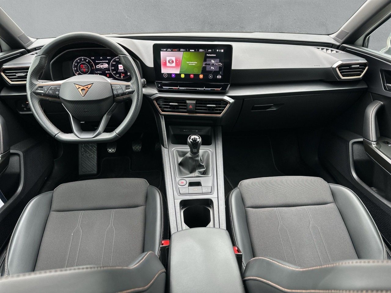 Fahrzeugabbildung CUPRA Leon 1.5 TSI 150 PS 6-Gang - mit KI generiert/bearbeitet
