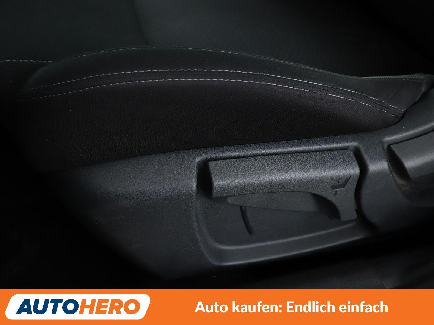 Nissan Qashqai 1.3 DIG-T N-Connecta*NAVI*CAM*TEMPO*PDC*