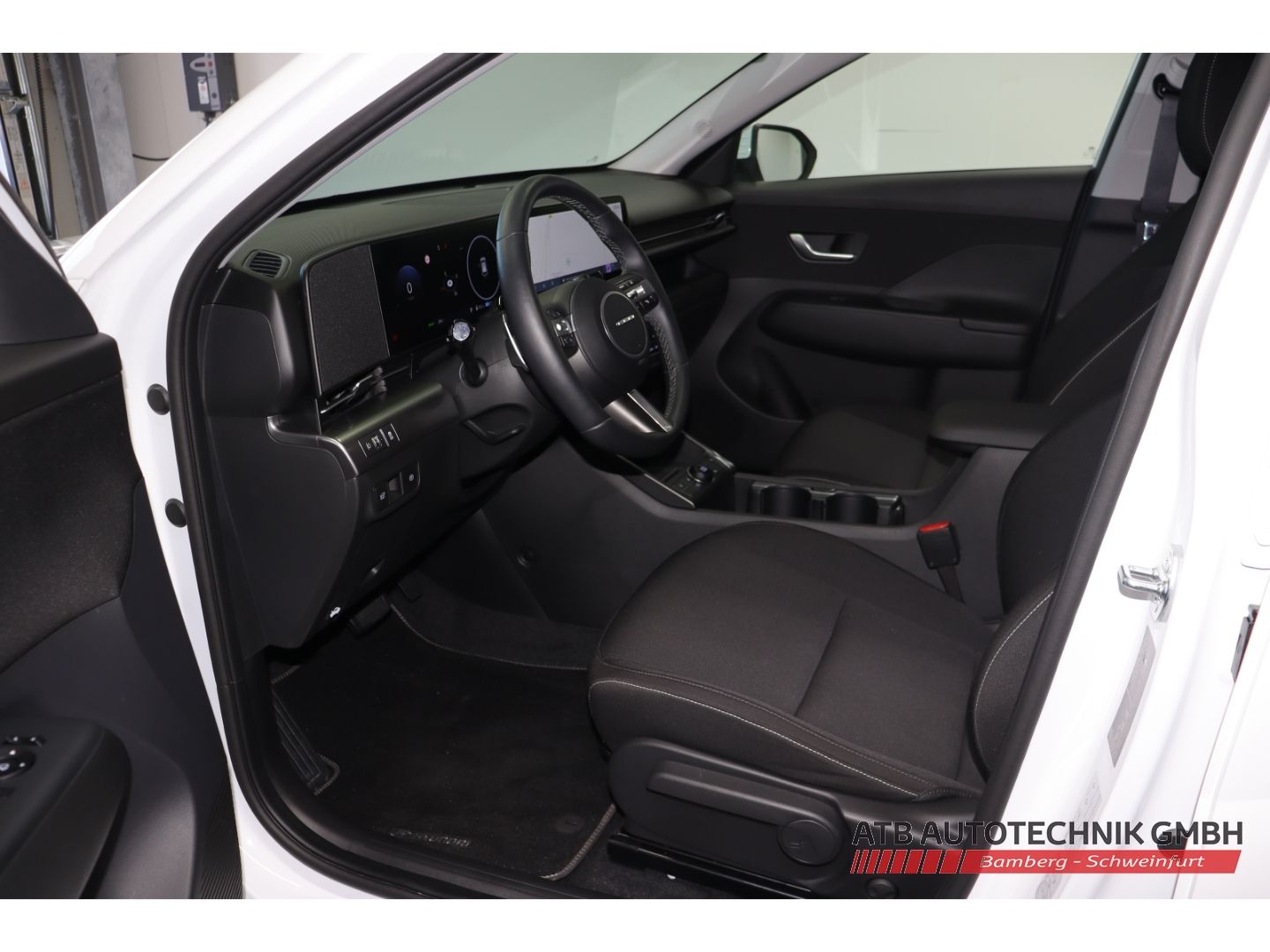 Fahrzeugabbildung Hyundai KONA Elektro Trend 2WD 65,4kWh 99,3% SOH Navi 36
