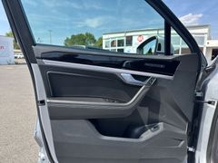 VW Touareg 3.0 TDI R-Line 4M Navi Fahrass Ahk Luft VW Touareg 3.0 TDI R-Line 4M Navi Fahrass Ahk Luft