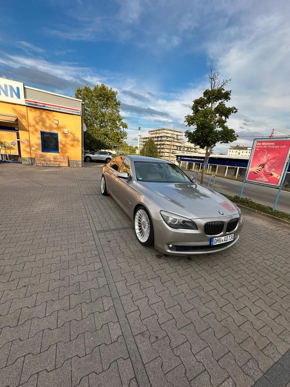 BMW 730