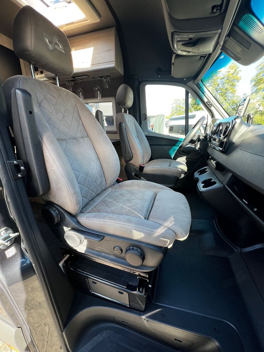 Fahrzeugabbildung MegaMobil ReAktiv 700 SPRINTER 4x4