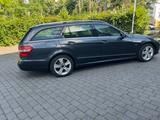 Mercedes-Benz E 220 CDI BlueEfficiency - Mercedes-Benz E 220 mit Diesel-Antrieb: Cdi