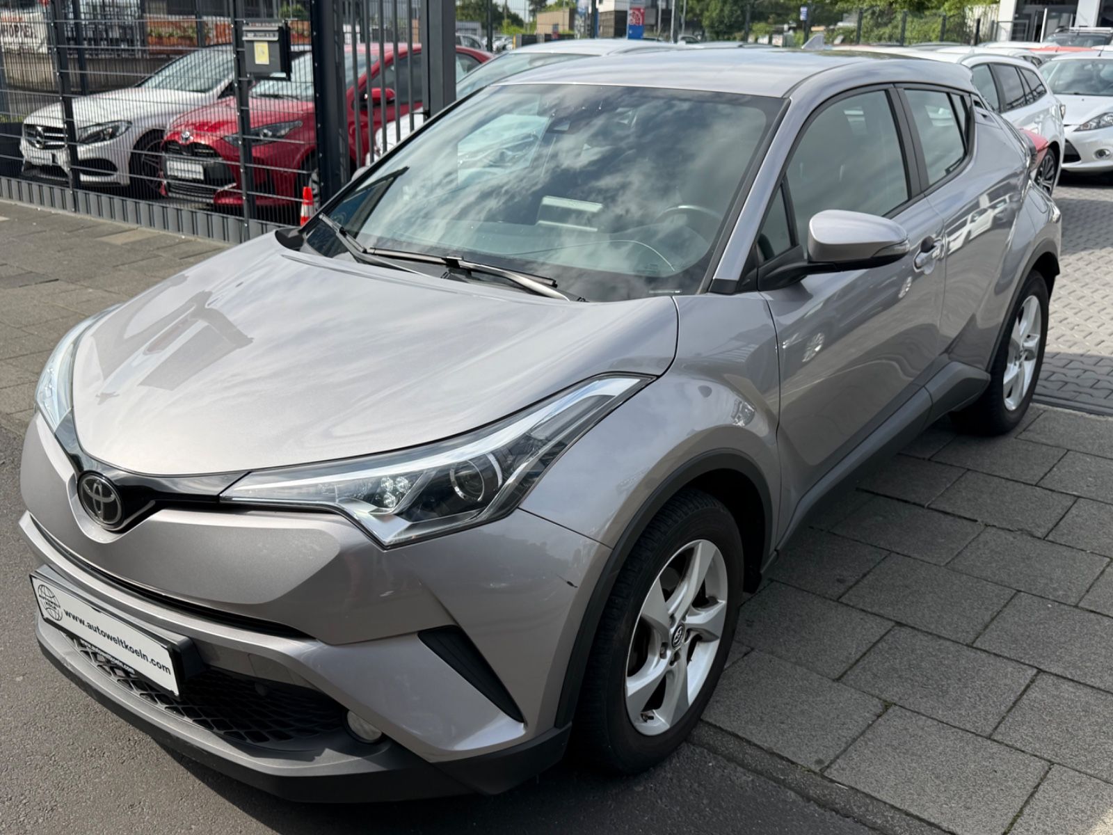 TOYOTA C-HR