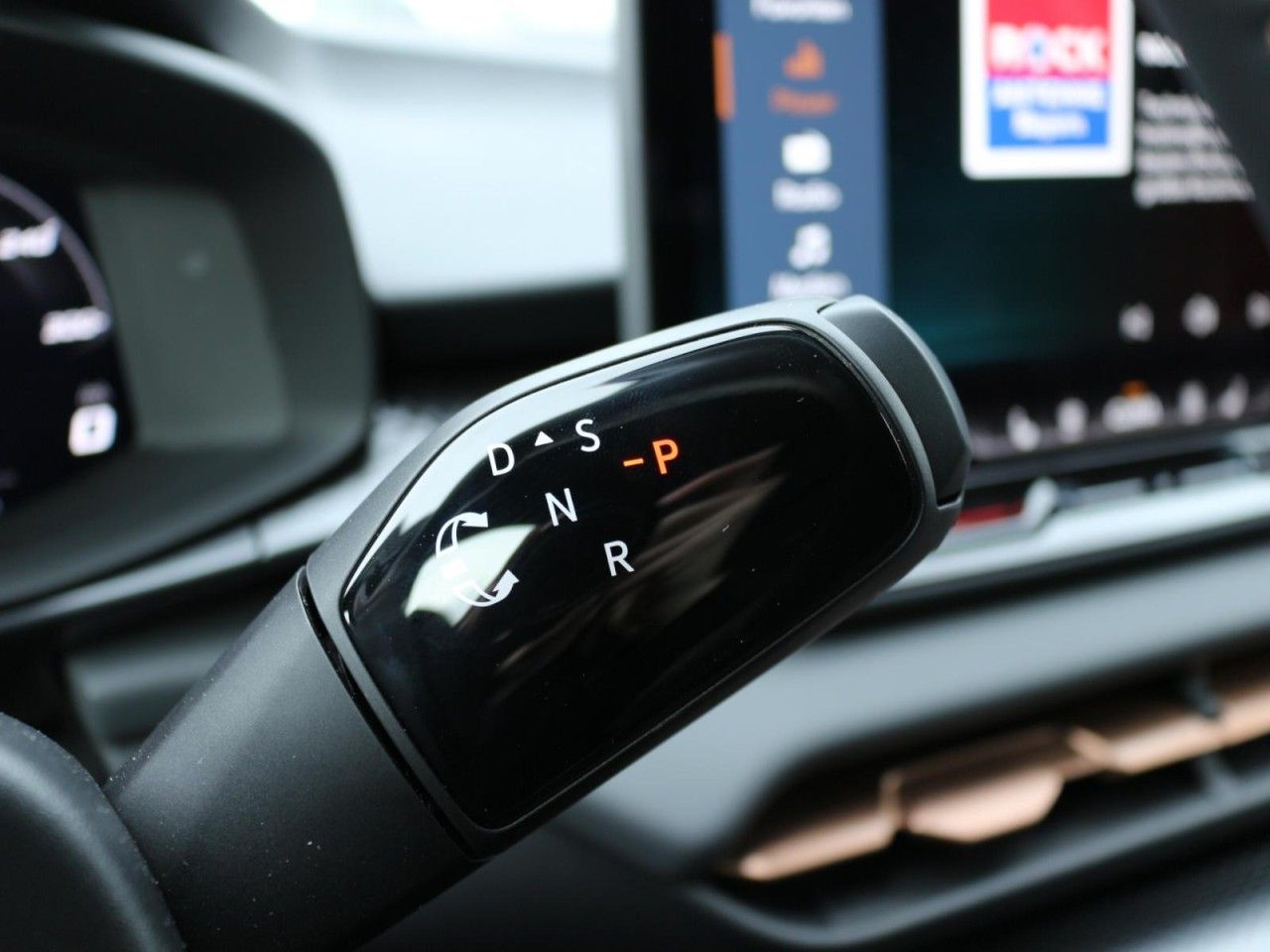 Fahrzeugabbildung CUPRA Terramar VZ 1.5 e-Hybrid DSG