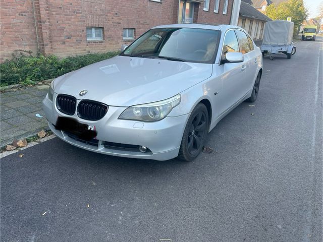 BMW e60 523