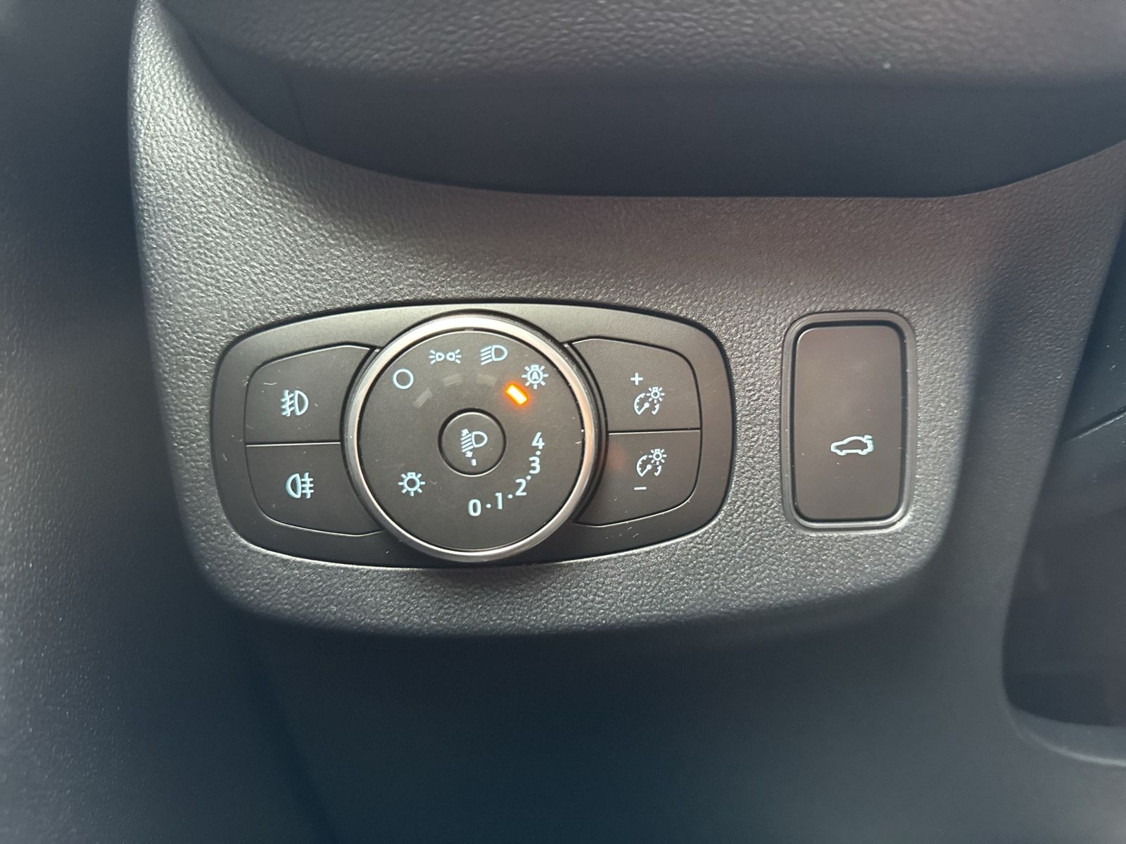 Puma ST-Line X MildHybrid, Bi-LED, Navi, Winterp