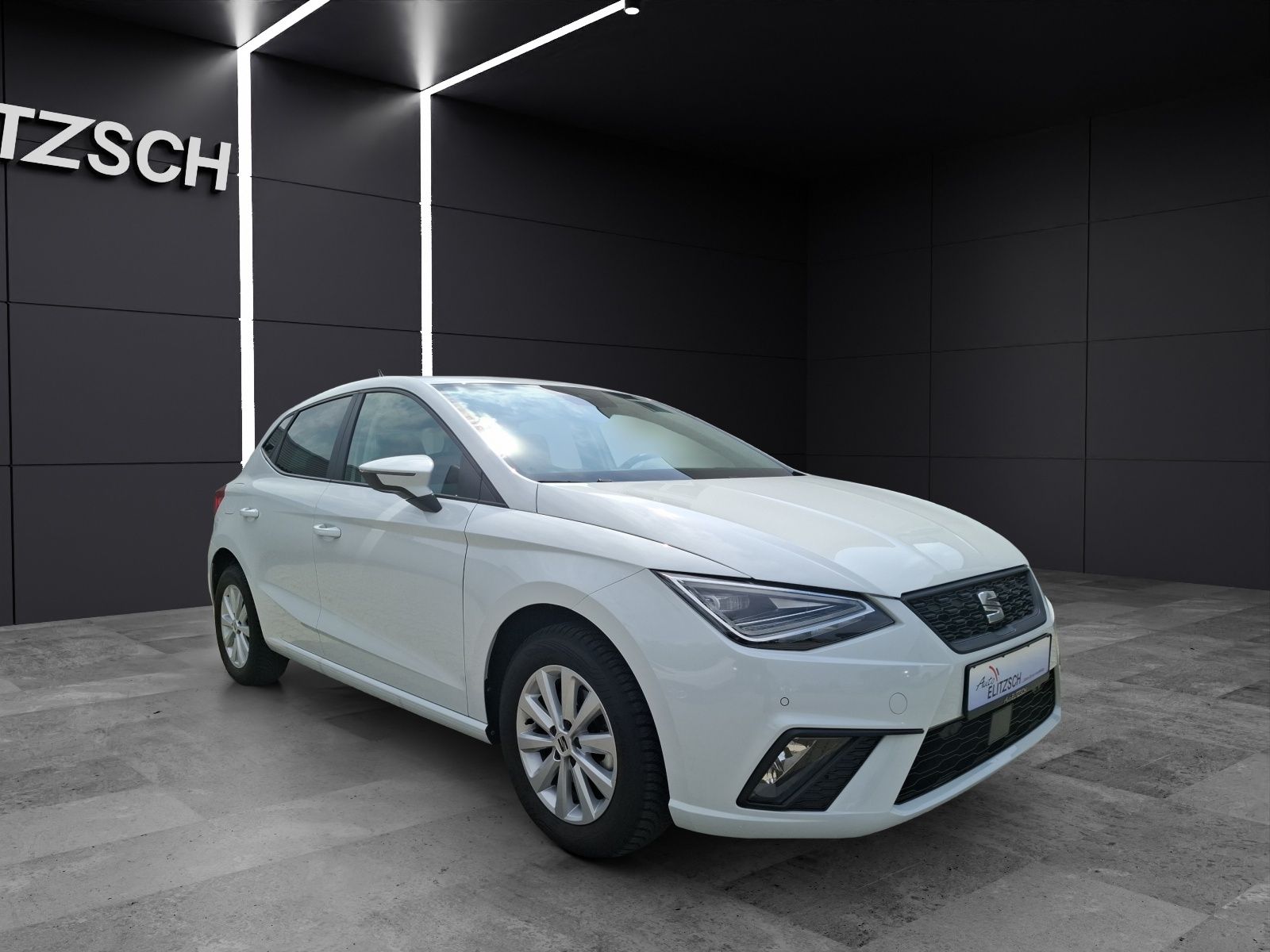 Fahrzeugabbildung SEAT Ibiza TSI Style LED Navi ACC VC RFK SH LM