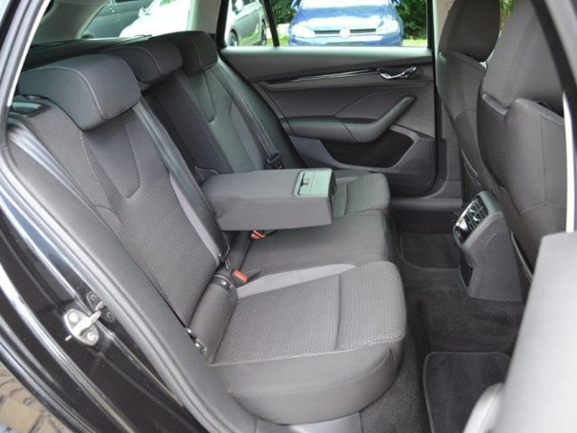Octavia 1.5 TSI Ambition AHK/MATRIX/17-ZOLL/NAVI
