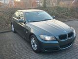 BMW E90 316D FACELIFT - BMW 316: E90