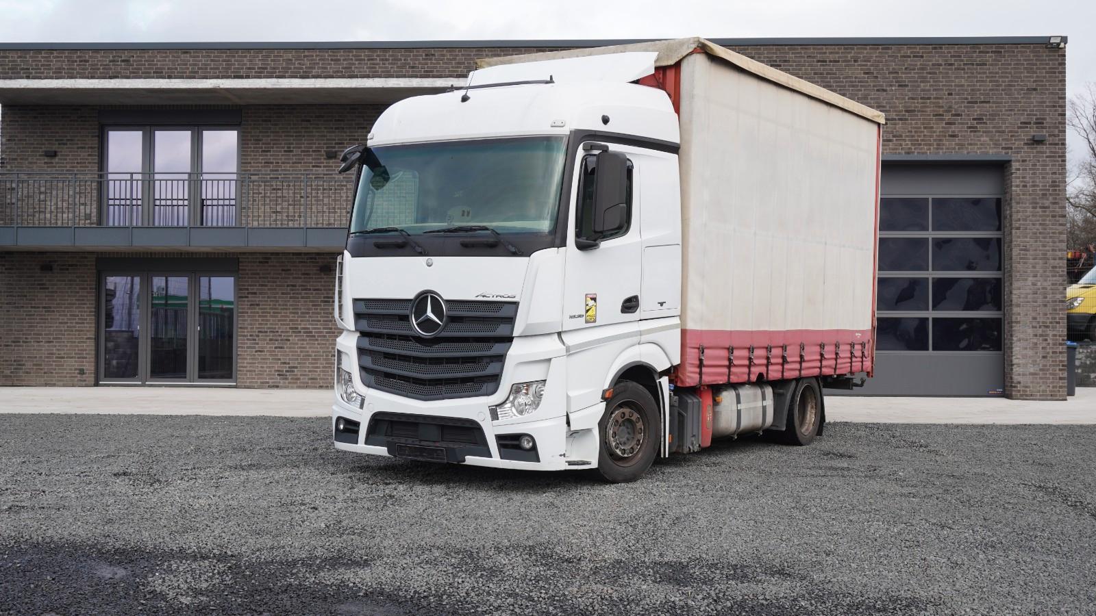 Mercedes-Benz Actros 1836 Pritsche + Plane Retarder