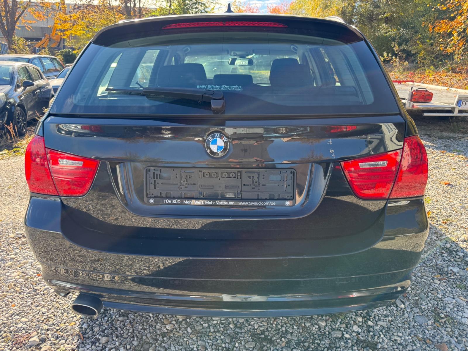 BMW 320 2012 — photo 8