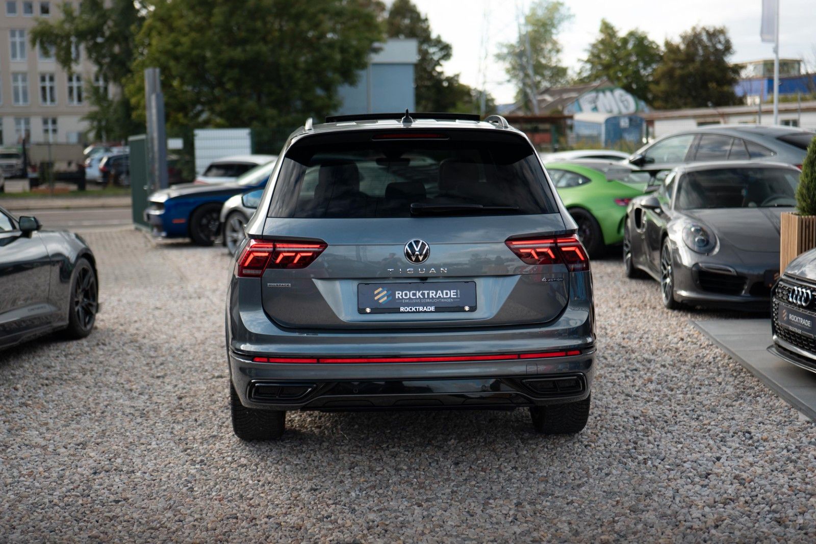 Fahrzeugabbildung Volkswagen Tiguan Allspace R-Line 4Motion HUD | PANO | ACC