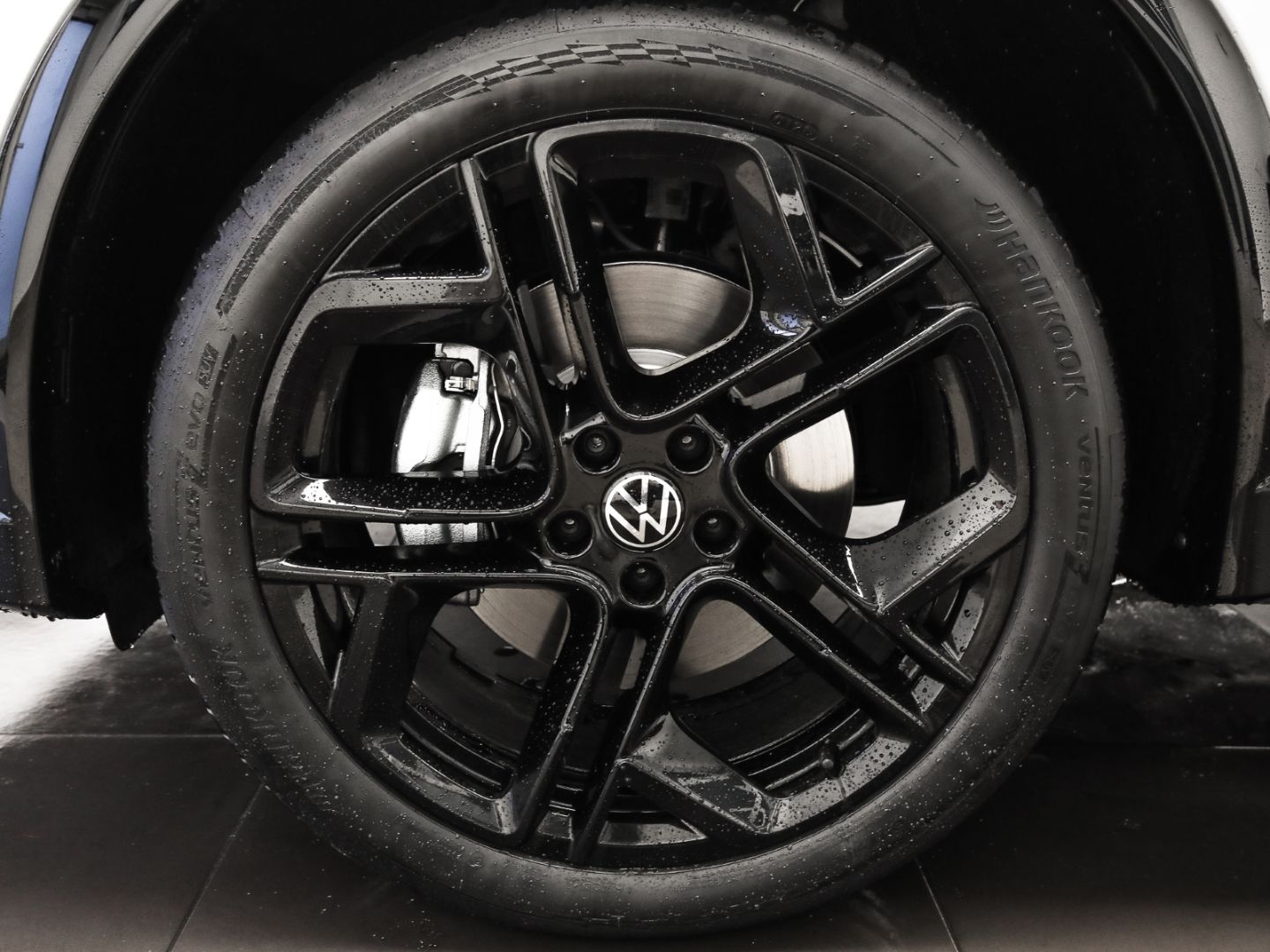 Volkswagen Tiguan R-Line 2.0 TDI DSG 4M AHK Navi Pano IQ.Li foto 3