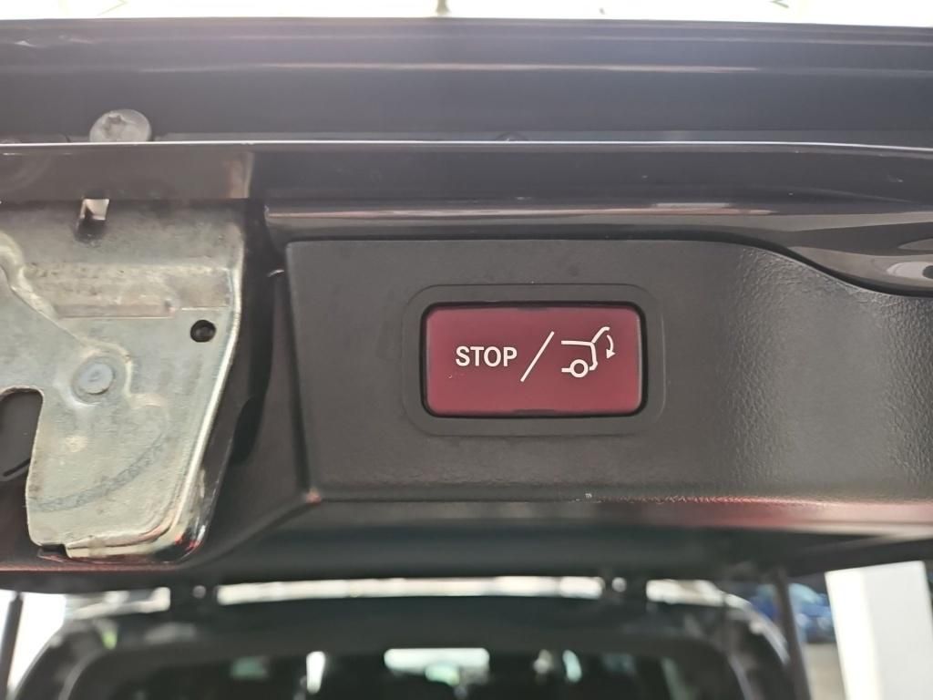 Fahrzeugabbildung Mercedes-Benz V 300 ED lang AMG 7 Sitze MBUX 2,5tAHK EASY-Pack