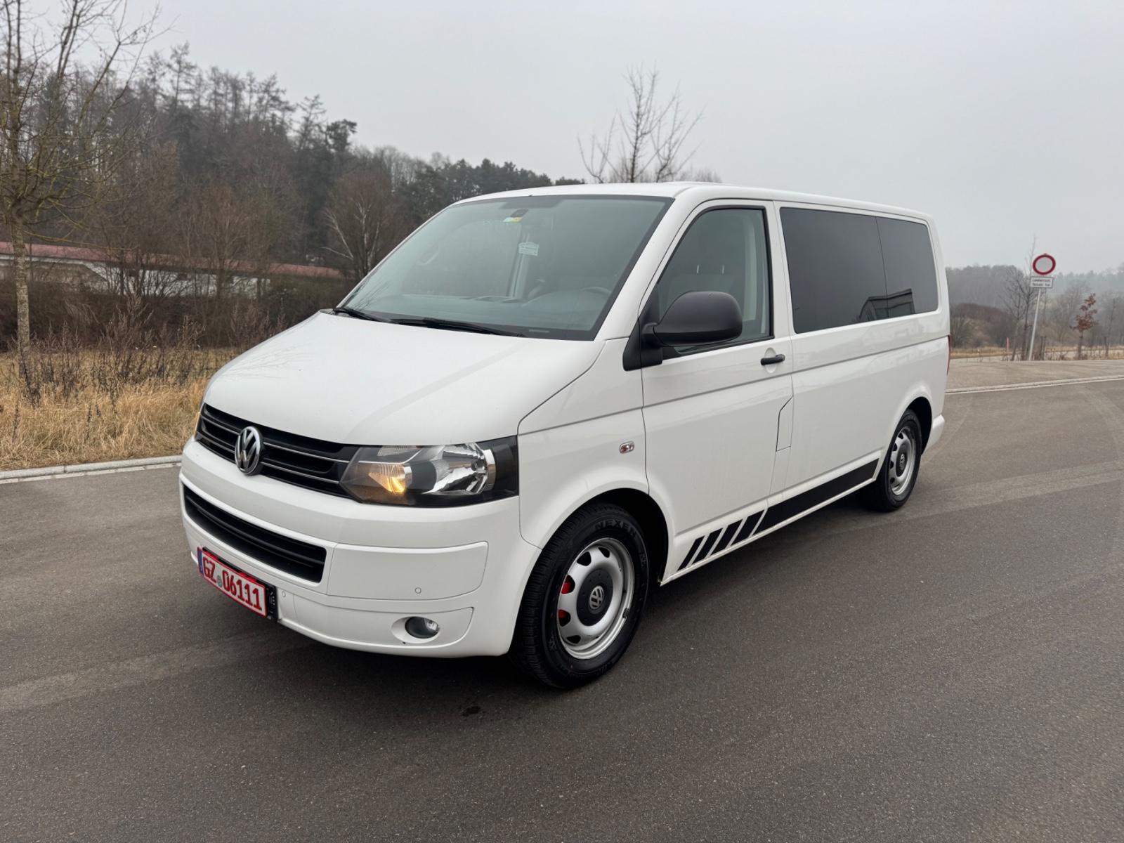 Volkswagen T5 Transporter Bus Multivan Startline
