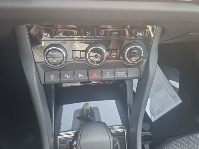 Fahrzeugabbildung SKODA Kodiaq 1.5 TSI DSG Clever NAVI MATRIX-LED