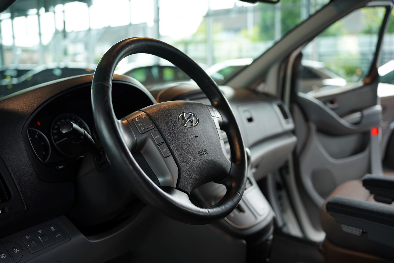 Hyundai H 1