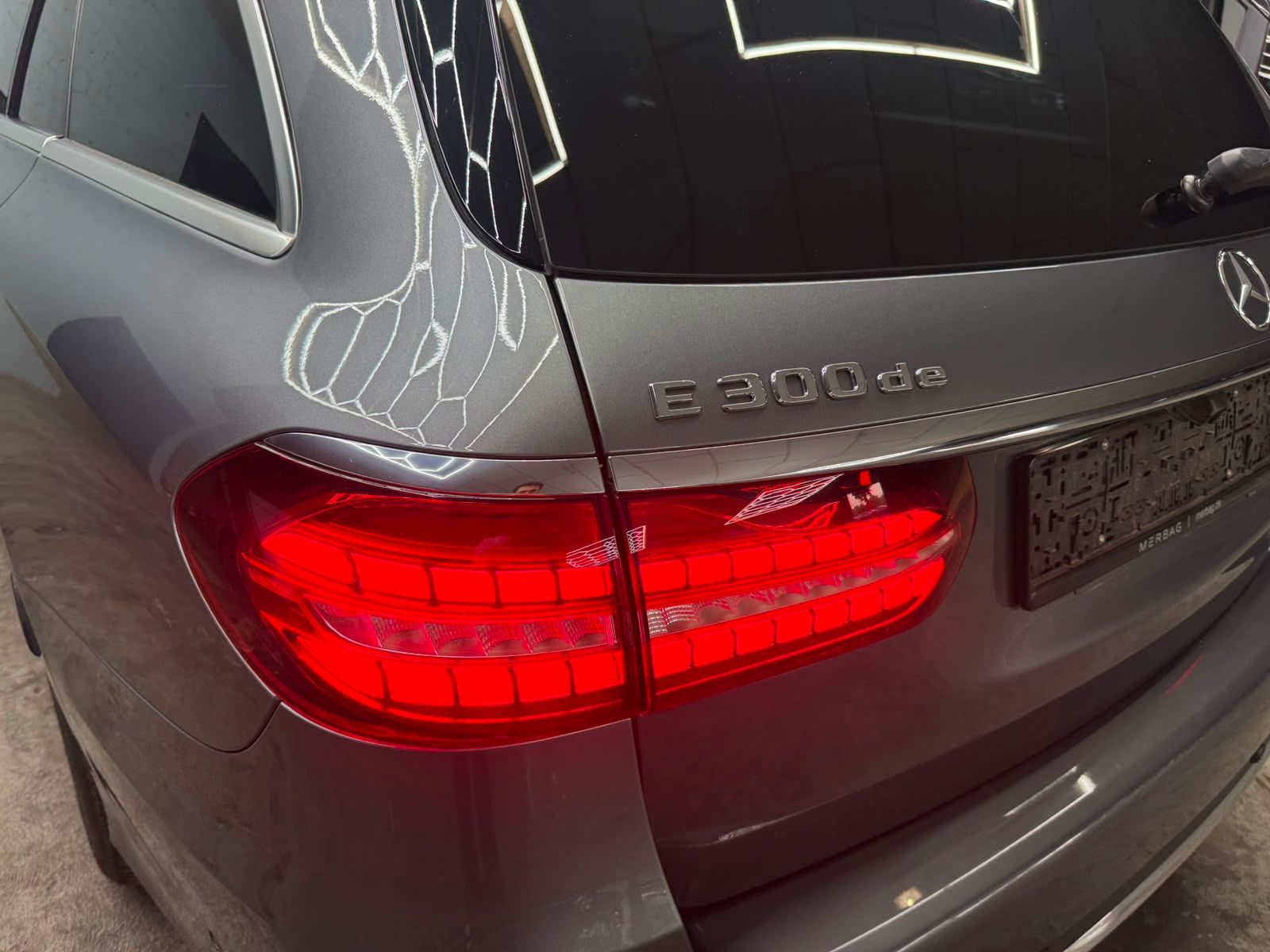 Mercedes-Benz E 300 de T 4MATIC AMG Line | JungeSterneGarantie – Bild 7