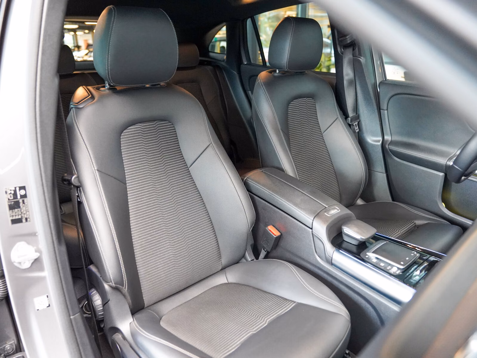 Mercedes-Benz GLA 4M Progressive MULTIBEAM AHK Standheizun, миниатюра 8