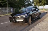 Alfa Romeo Stelvio 2.0 Turbo 16V 206kW Super AT8-Q4 Super - schwarze Alfa Romeo Stelvio