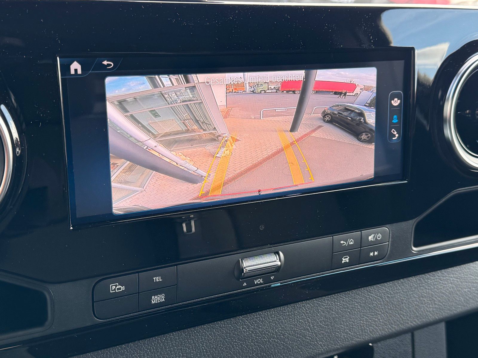 Fahrzeugabbildung Mercedes-Benz Sprinter 317 CDI 3665 9G Klima Stdheiz AHK3,5to