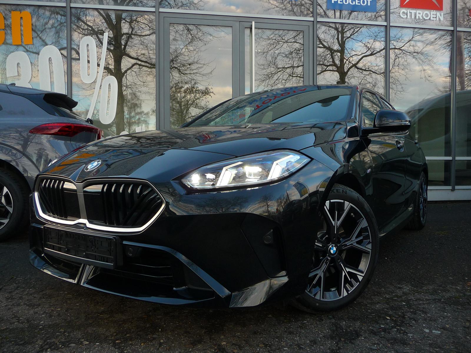 BMW 120 i M Sport Aut. PANO/Prem.-Paket/Alcantara