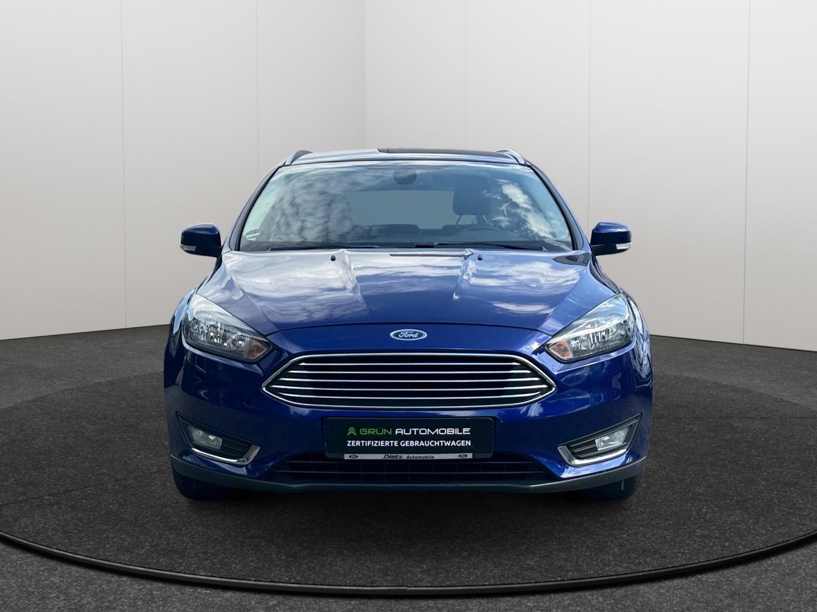 Fahrzeugabbildung Ford Focus Turnier Titanium*Klimaauto*SH gepflegt*