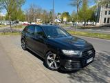 Audi Q7 3.0 TDI quattro Pano, STHZ, HUD, SLine, 8fach - Audi Q7: Sline