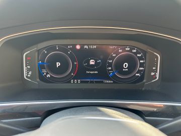 Volkswagen Tiguan - 9